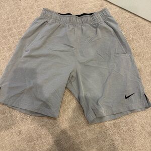 Nike Mens Short Grey Small